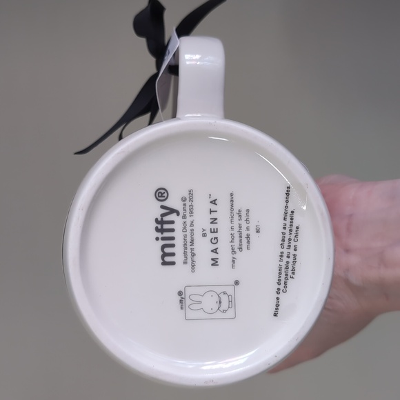 Miffy x Magenta Minimal Cross Stitch Design Mug 🐰 - Picture 4 of 5